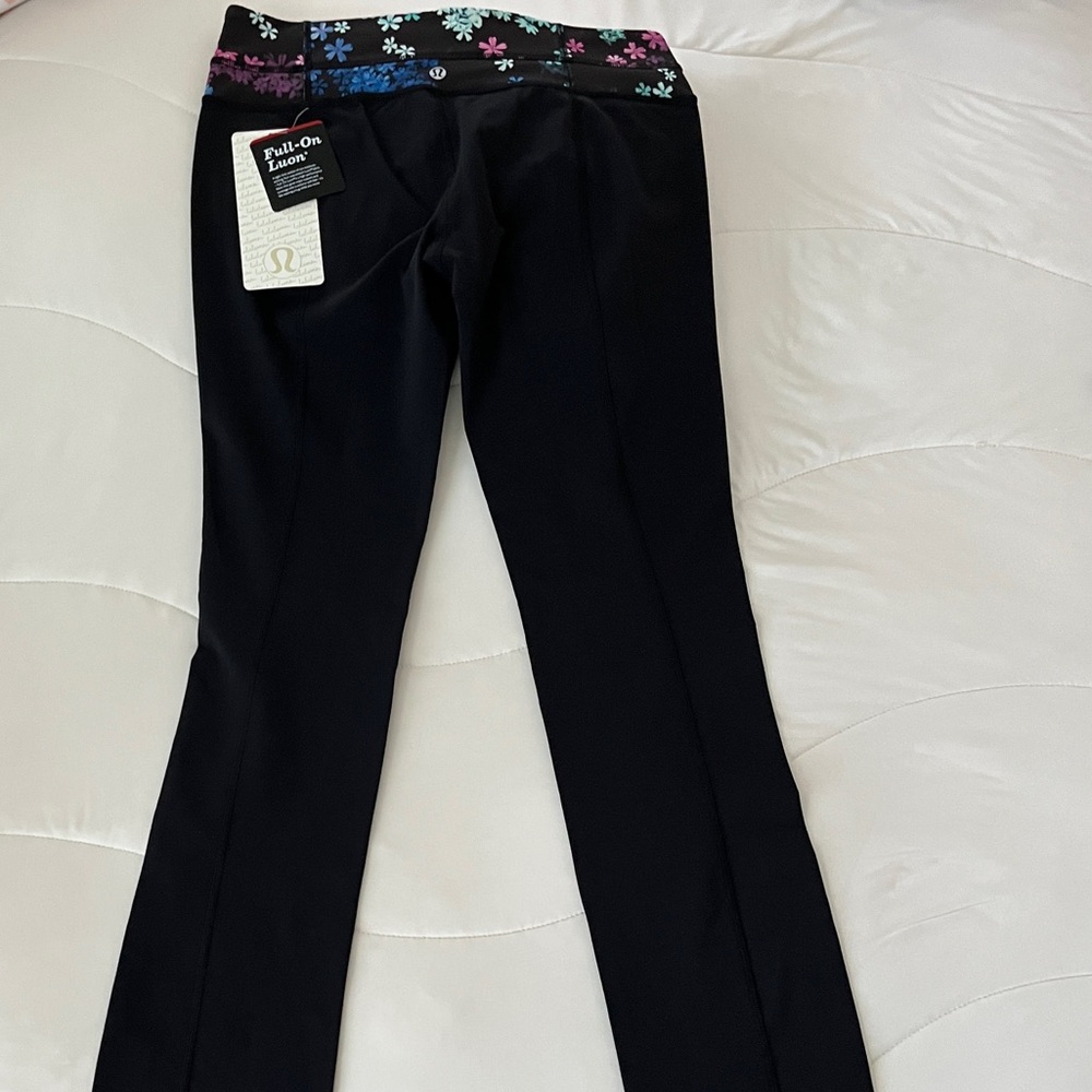 Lululemon pants, Skinny Groove Black with Floral Accents